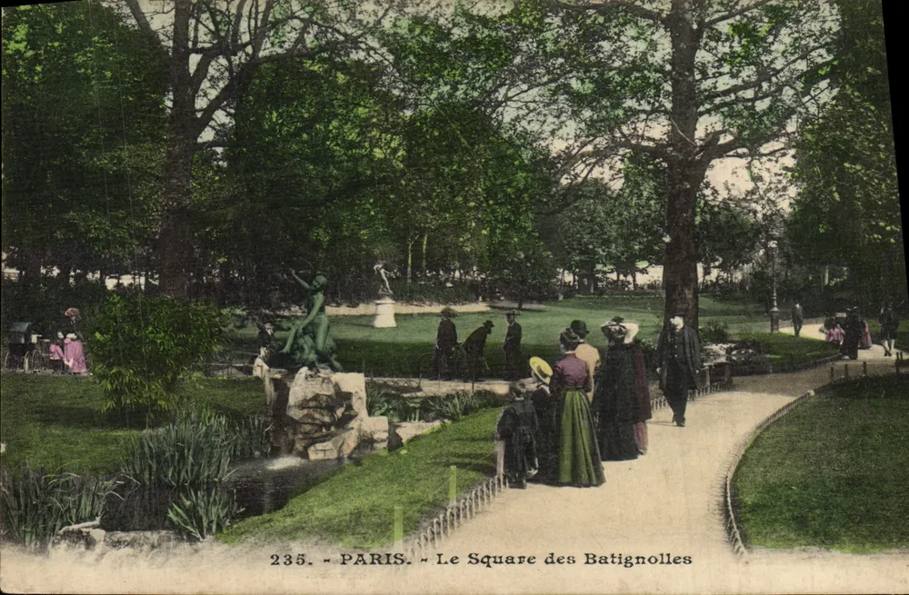Paris — Le Square des Batignolles — 235 - Frente