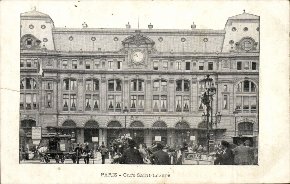 Paris - Gare Saint-Lazare — façade principale avec horloge — éditeur imprimeur non visible - Voorkant