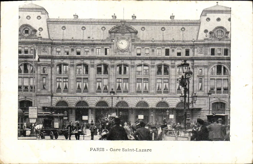 Paris - Gare Saint-Lazare — façade principale avec horloge — éditeur imprimeur non visible - Frente