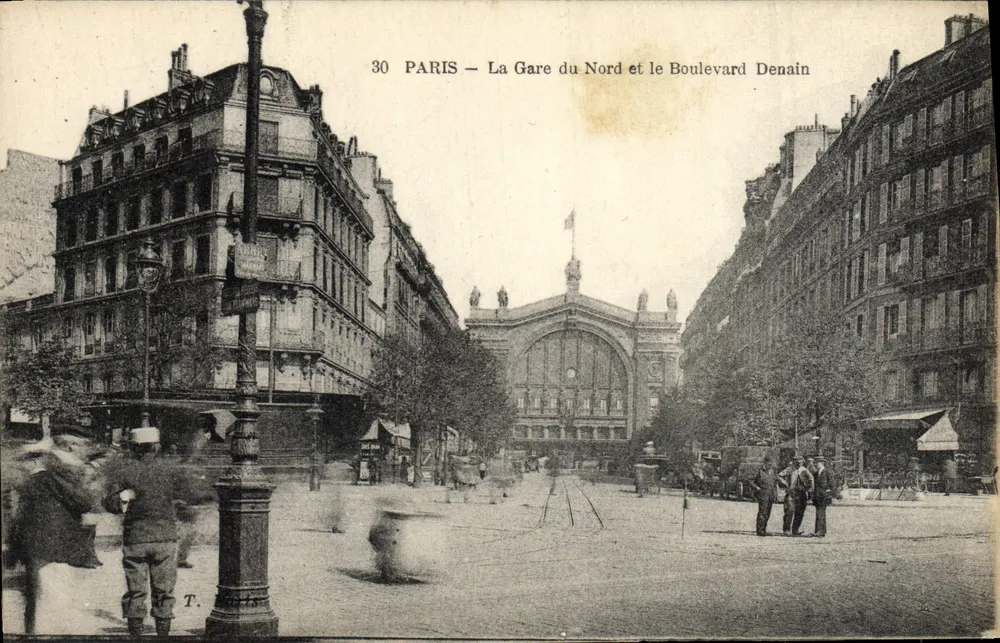 Paris — Die Gare du Nord und der Boulevard Denain — T. (Verlag) - Vorderseite