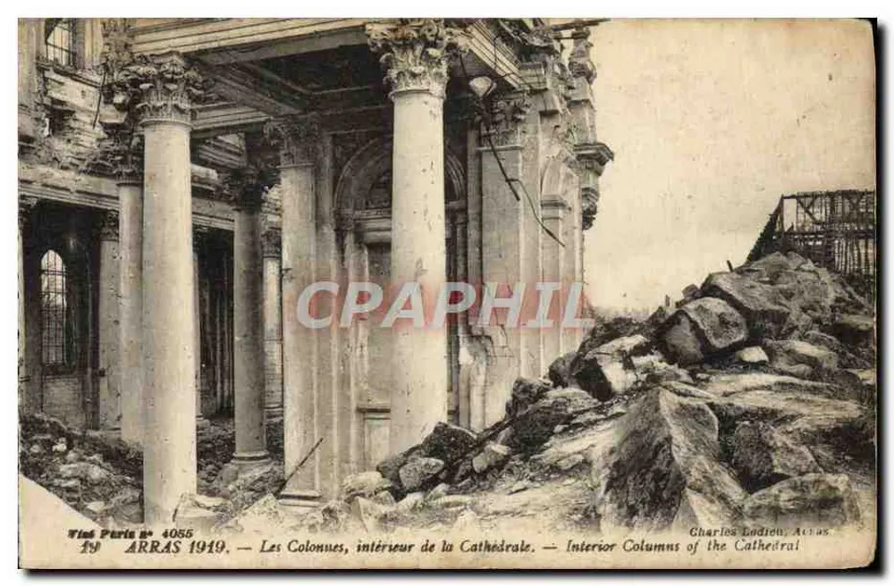 Arras 1919 — Die Säulen, Innenansicht der Kathedrale — Charles Lodion, Arras - Vorderseite
