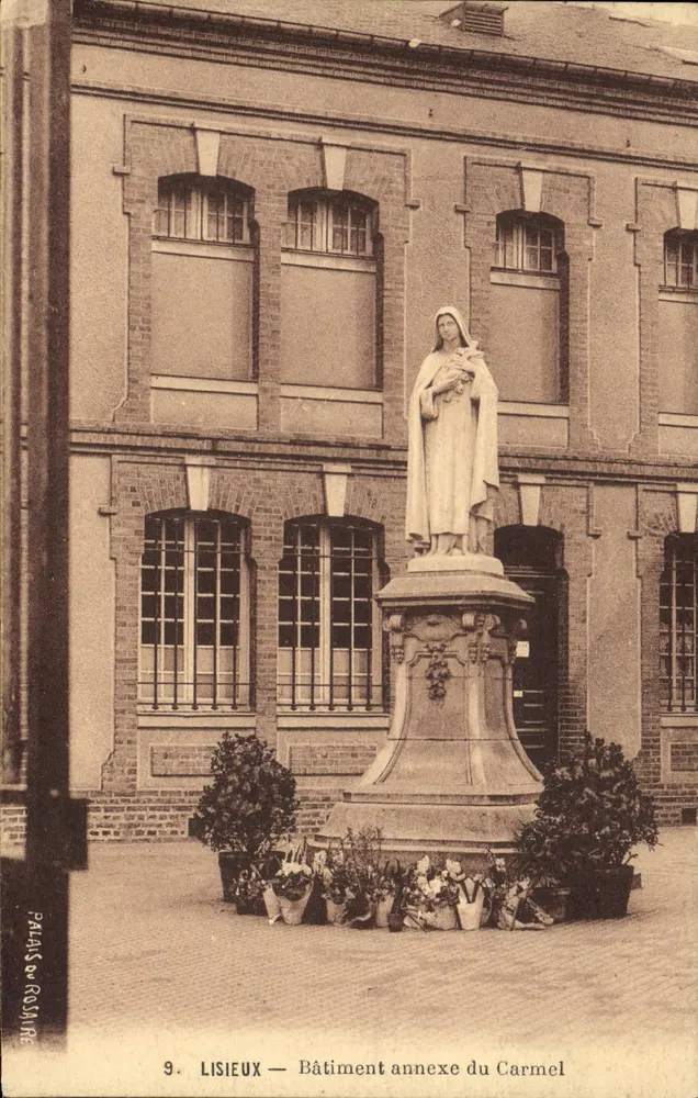 Lisieux — Edifício anexo do Carmel — Palácio do Rosário, n°9 - Frente