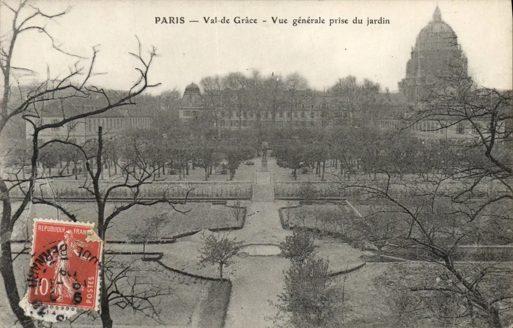 PARIS — Val-de-Grâce — Allgemeiner Blick vom Garten aus - Vorderseite