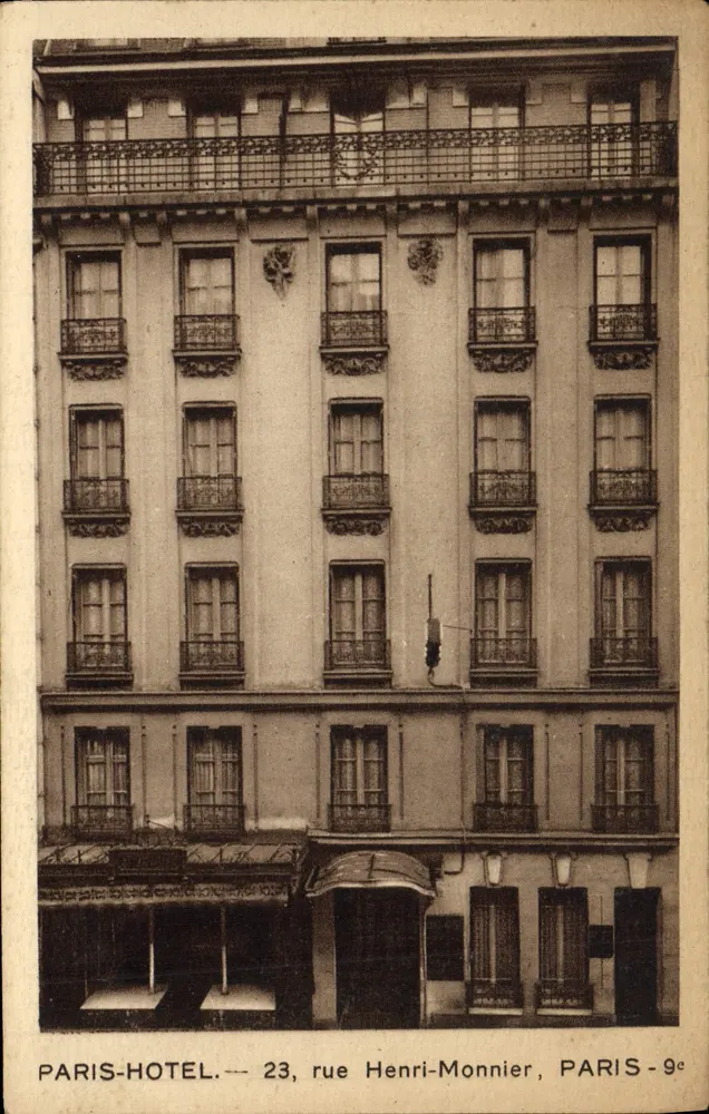 Hotel Paris — 23, rue Henri-Monnier, Paris 9e - Vorderseite