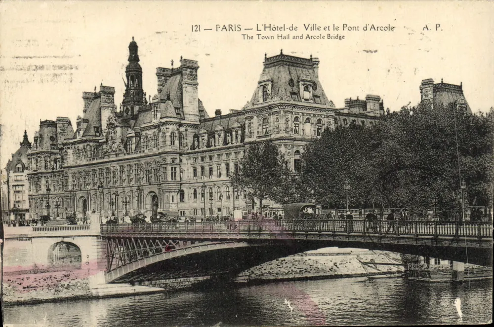 Paris — Das Rathaus und die Pont d'Arcole — A.P. Nr. 121 - Vorderseite