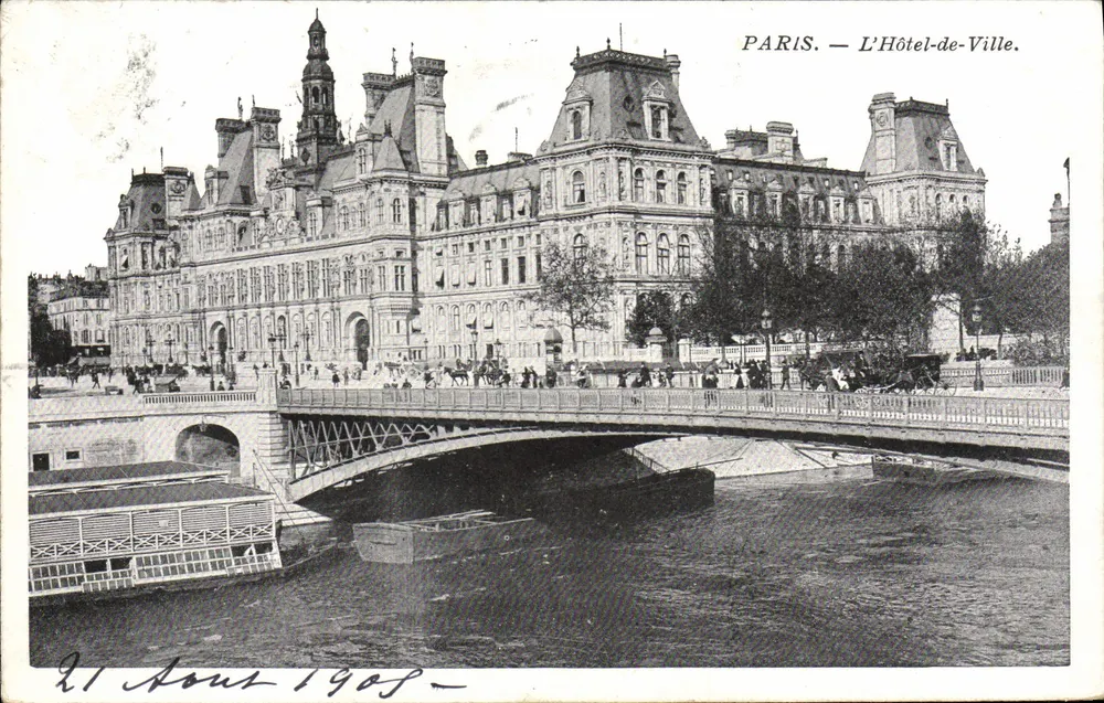 Parigi — L'Hôtel-de-Ville — vista con la Senna e un ponte — editore non visibile - Recto