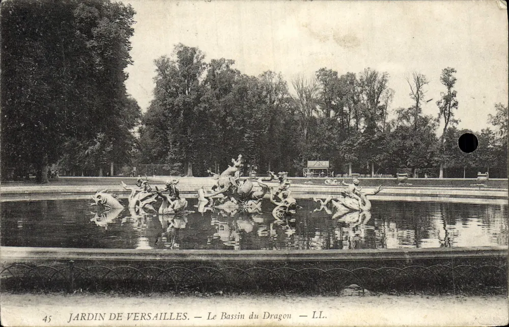 Jardin de Versailles — Le Bassin du Dragon — L.L. - Recto
