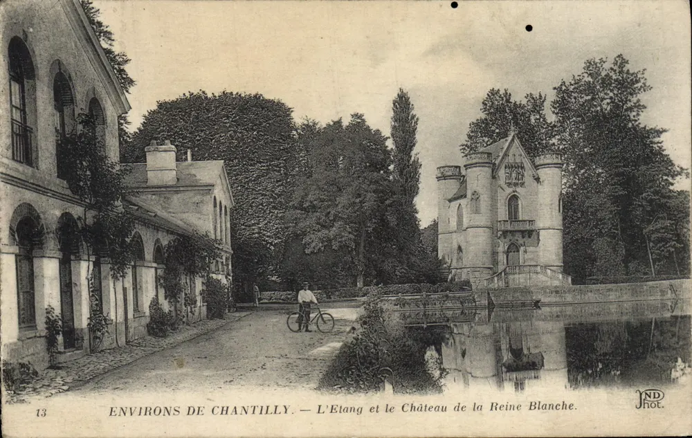 Umgebung von Chantilly — Der See und das Schloss der Weißen Königin — ND Phot. - Vorderseite