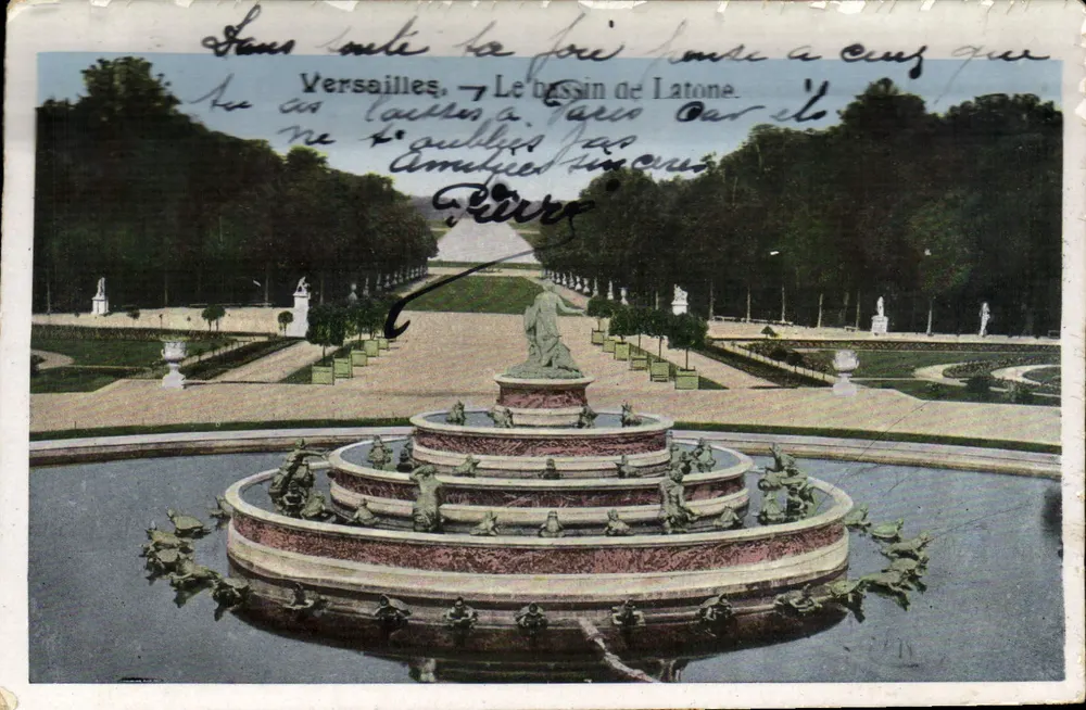 Versailles — Le bassin de Latone dans les jardins — éditeur non visible - Frente