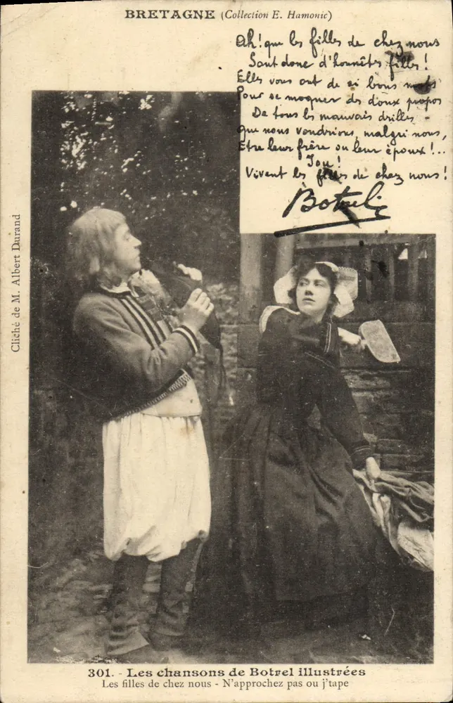 Bretagne — Les filles de chez nous — Cliché de M. Albert Durand, n° 301, Collection E. Hamonic - Recto