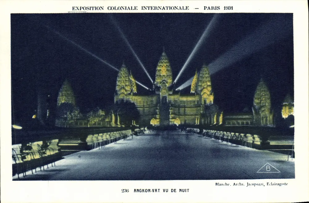 Angkor-Vat bei Nacht — Internationale Kolonialausstellung — Paris 1931 — Blanche. Archs. Jacopozzi, Beleuchtung - Vorderseite