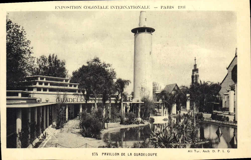 Pavillon der Guadeloupe — Internationale Kolonialausstellung — Paris 1931 - Vorderseite