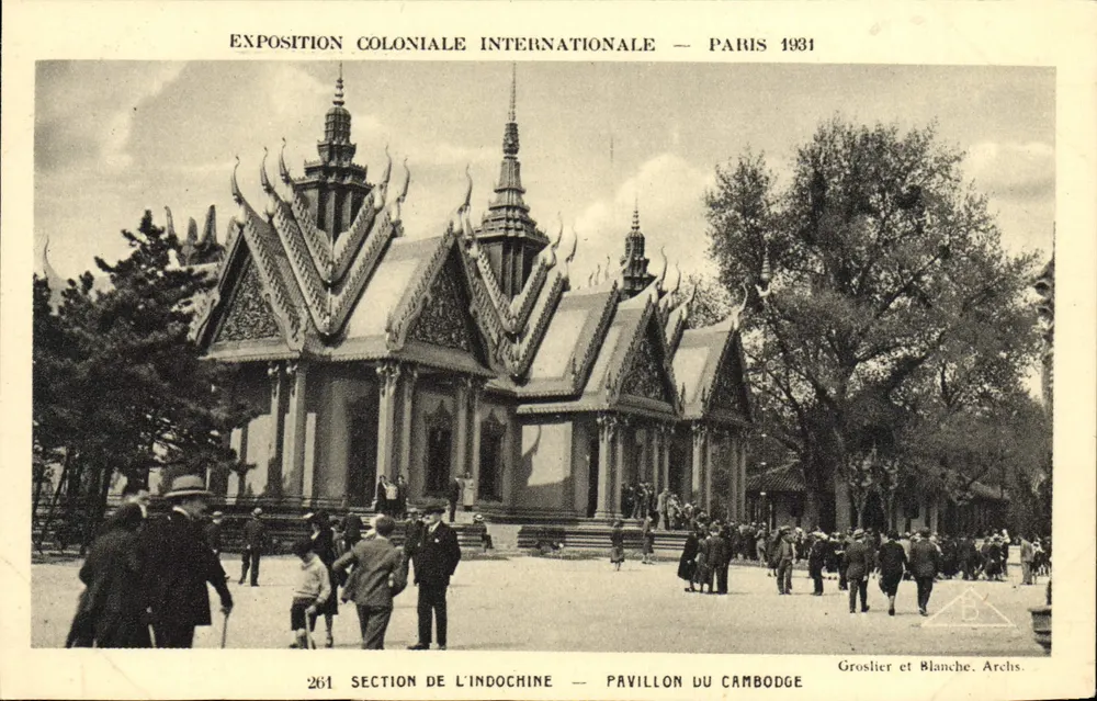 Internationale Kolonialausstellung — Paris 1931 — Indochina-Abteilung — Cambodia-Pavillon — Groslier et Blanche, Archs. - Vorderseite