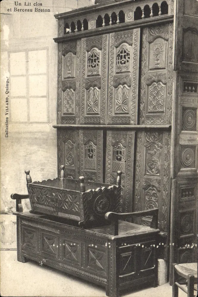 Un Lit clos et Berceau Breton — Mobilier traditionnel breton — Collection VILLARD, Quimper - Frente