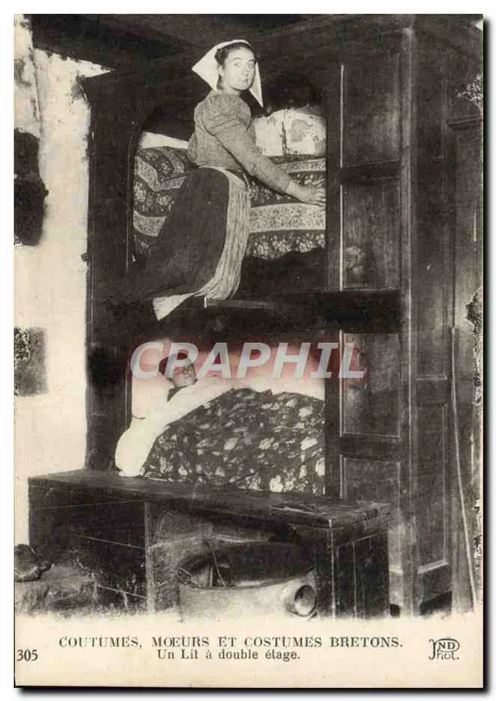 Gewohnheiten, Sitten und Kleidung der Bretonen — Ein Doppelbett — JND Phot. - Vorderseite