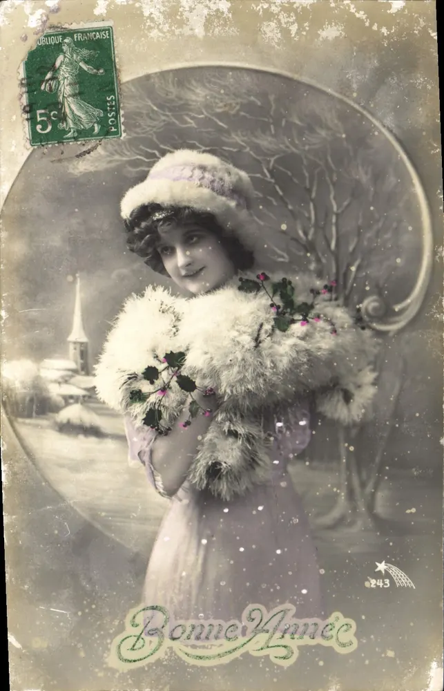 Femme en fourrure — scène hivernale avec église — éditeur non visible, n° de série 243 - Frente