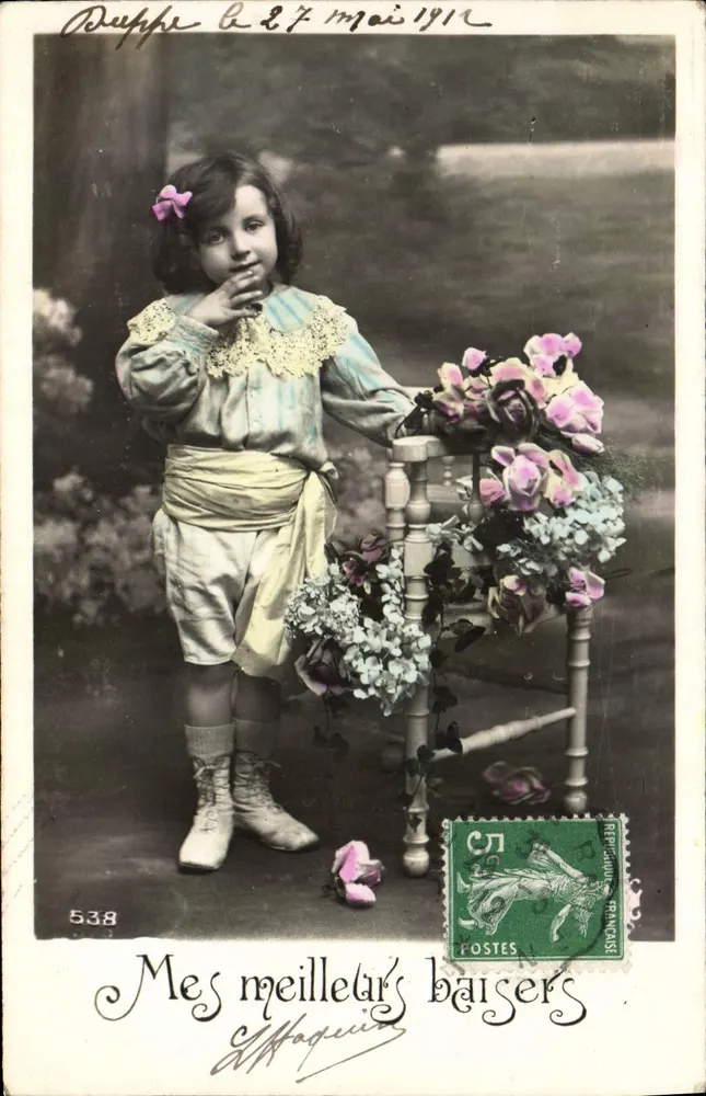 Kleine Mädchen — mit Blumenstrauß — Verlag Duppe, Nr. 538 - Vorderseite