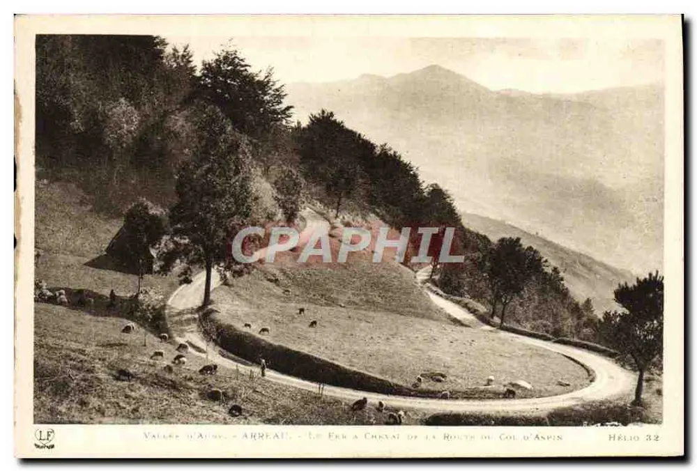 Tal von Aspin - Arreau - Das Hufeisen der Route du Col d'Aspin — Hélios 32 - Vorderseite