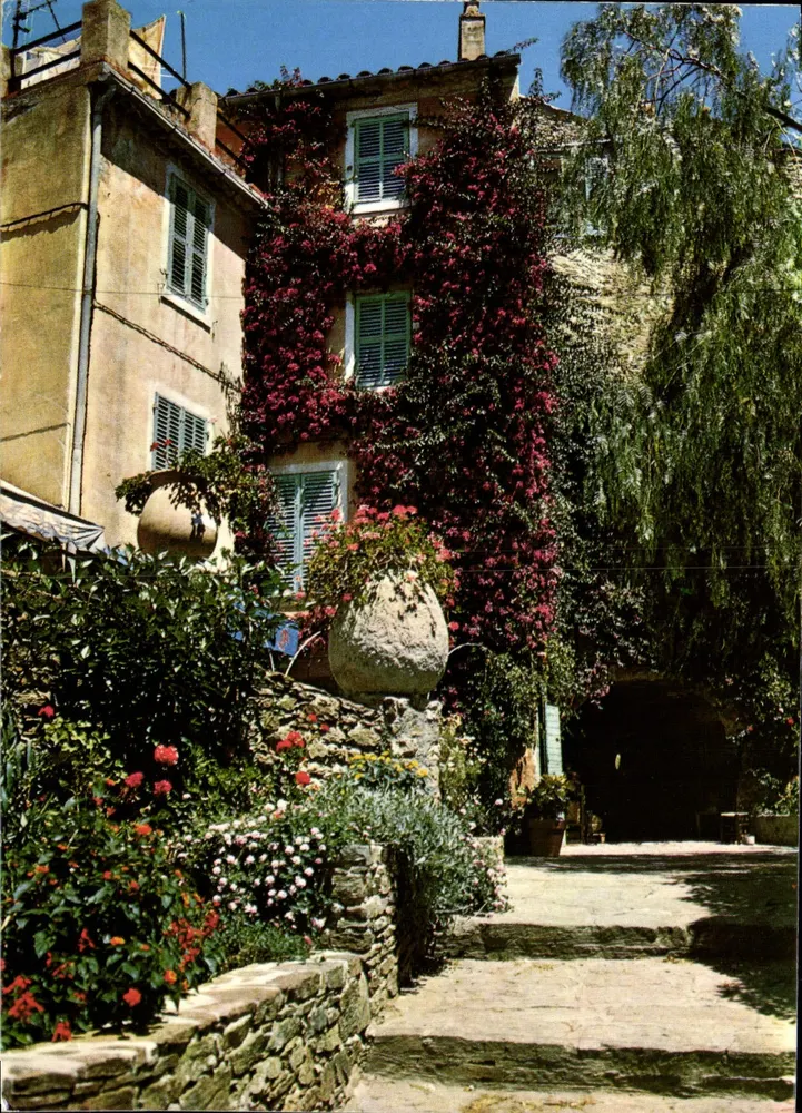 Ruelle de Provence — Lumière et beauté de la Côte d'Azur — Les Éditions Chromé, n° 0 444 - Recto