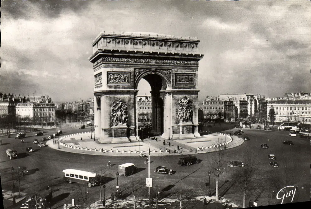 Paris — Arc de Triomphe de l'Étoile — Éditeur GUY - Recto