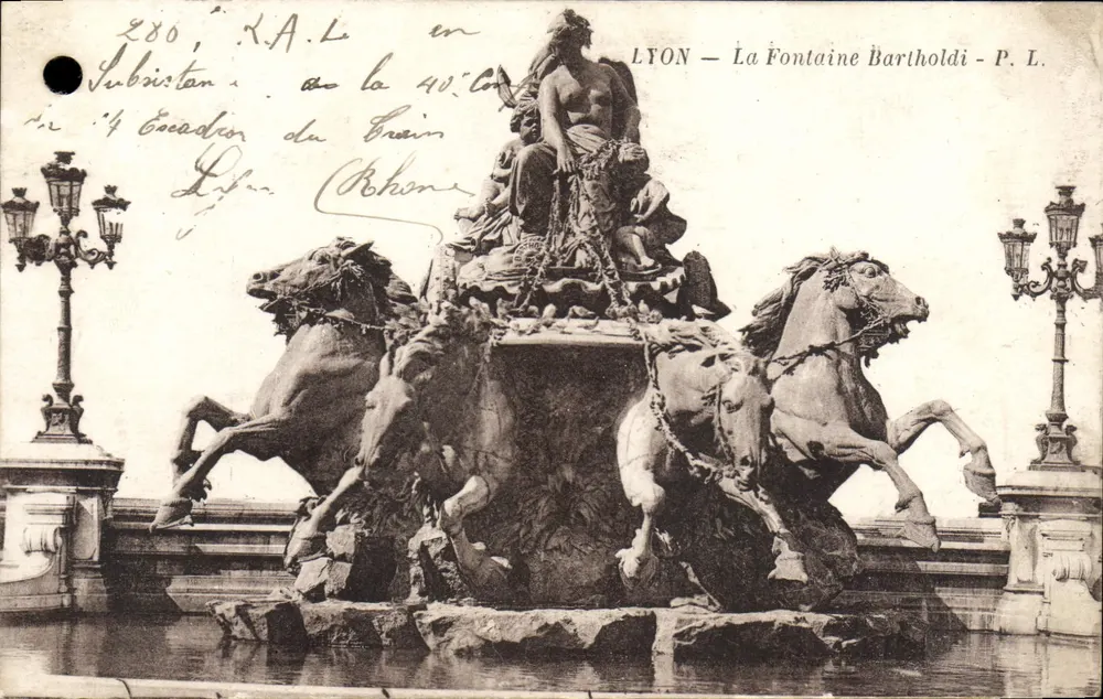 LYON — A Fonte Bartholdi — P. L. - Frente