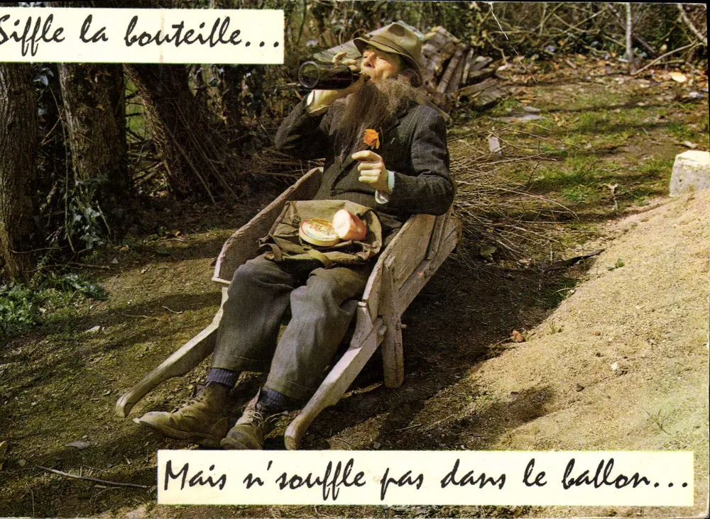 Homem barbado bebendo em uma floresta — Pierre de la Dulée - Z.I.L. de Saint-Herblain - Frente