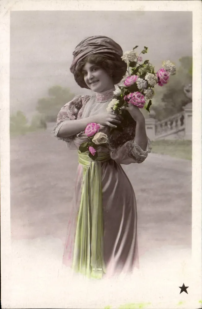 Junge Frau im Turban mit Blumenbouquet — Modes Maison Tourneur, Serie N. 3776 - Vorderseite