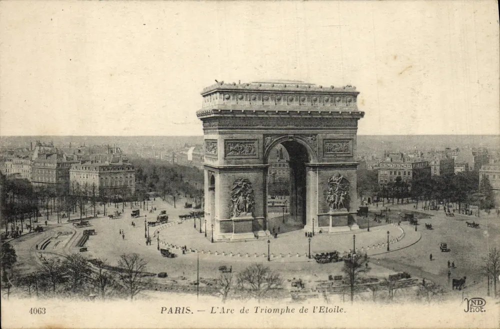 Paris — O Arco do Triunfo da Estrela — ND Hot. n° 4063 - Frente