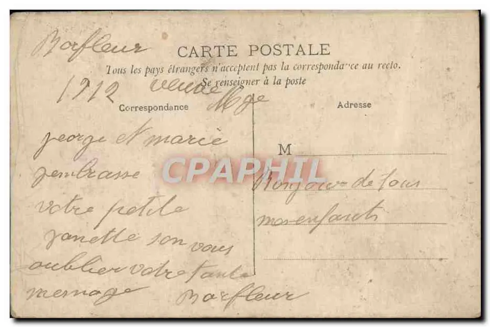 Niña en vestido rosa y amarillo — Recuerdo — CINZÉ - Reverso