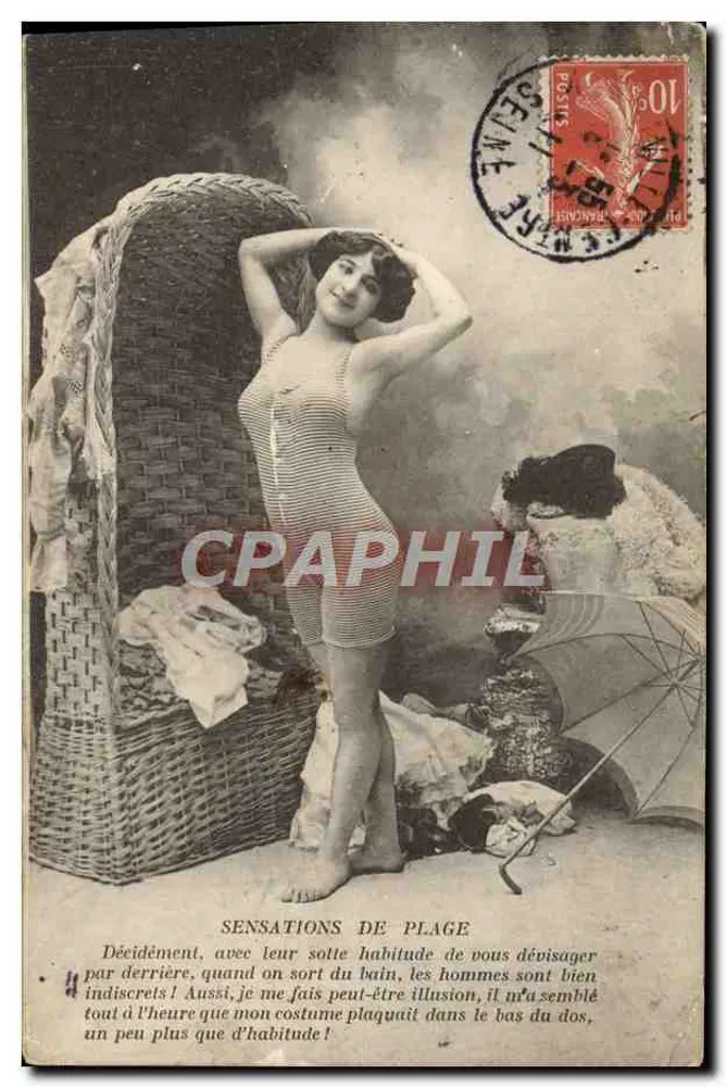 Femme en maillot de bain — scène de plage — éditeur anonyme - Vorderseite