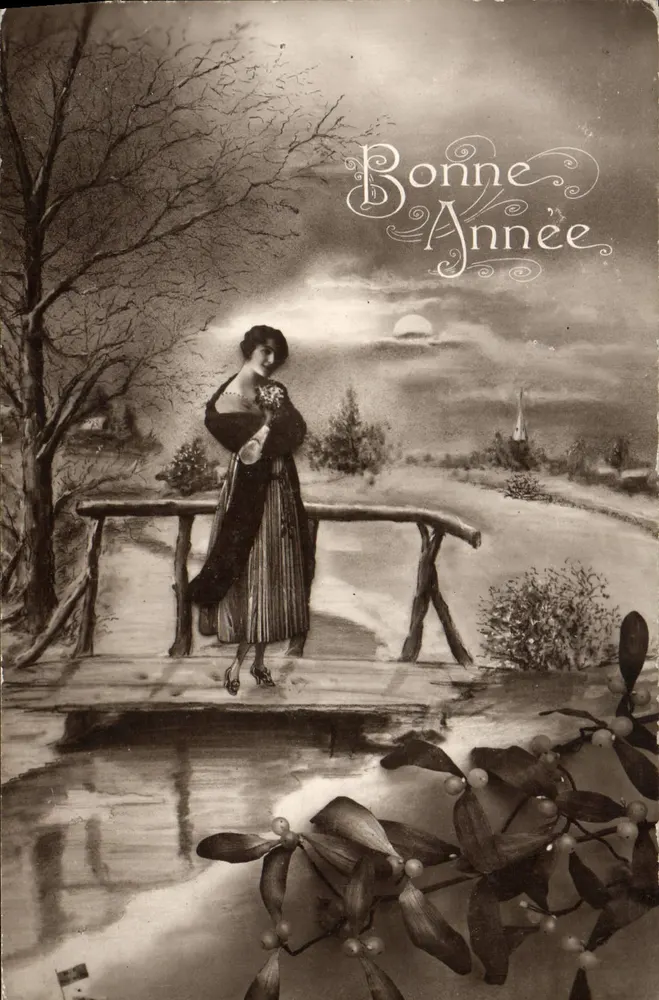 Frau auf einer Brücke — Winterlandschaft mit Tanne und Efeu — Frohe Weihnachten — Datiert 1920 - Vorderseite
