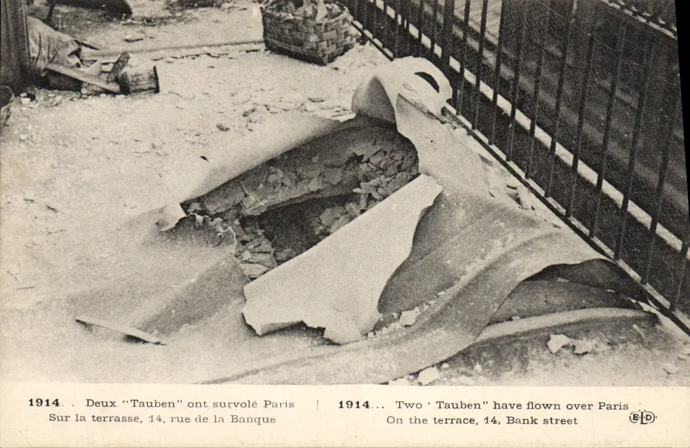 Zerstörung auf einer Terrasse in Paris — 1914 — Verleger B.D. - Vorderseite