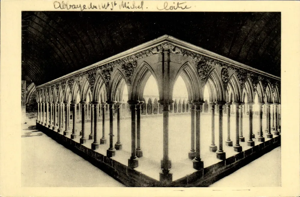 Abadia do Monte Santo Michel — Claustro — Edição dos Monumentos Históricos, Paris - Frente