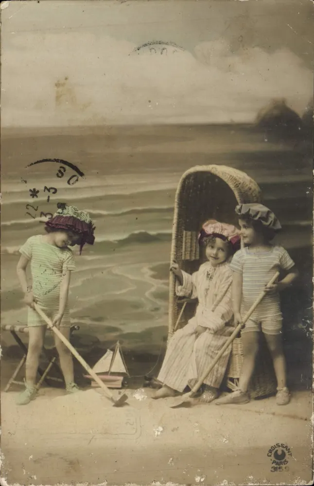 Drei Kinder am Strand — Croissant Paris 3159 - Vorderseite