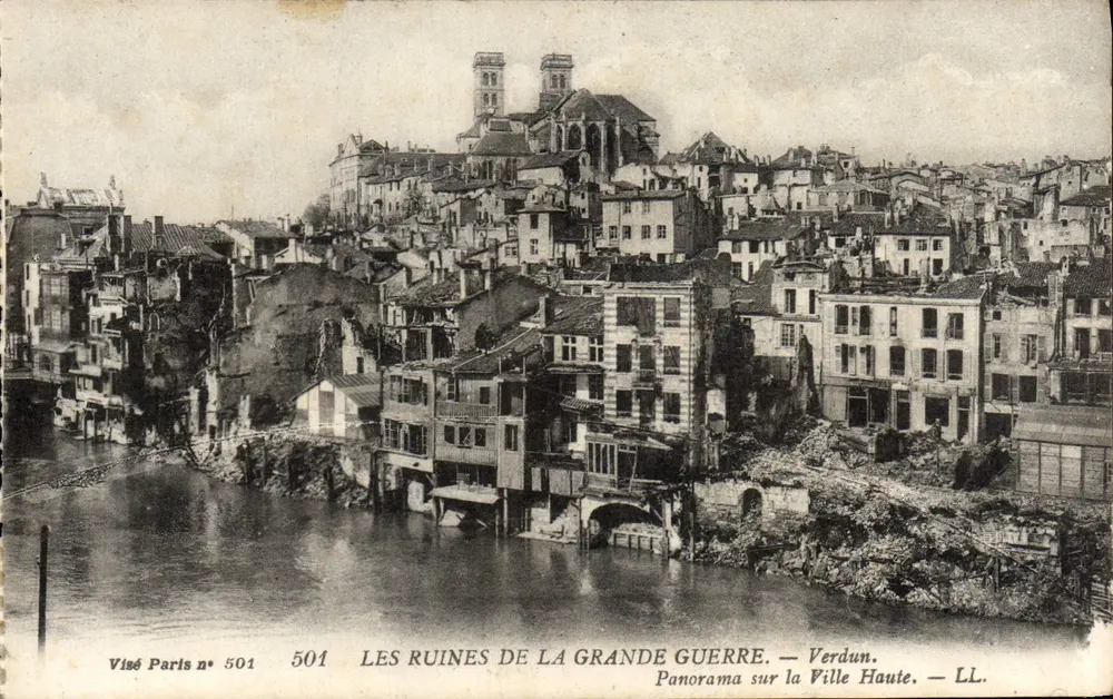 Ruinen des Großen Krieges — Verdun. Panorama der Oberstadt. — LL. — Visé Paris n° 501 - Vorderseite