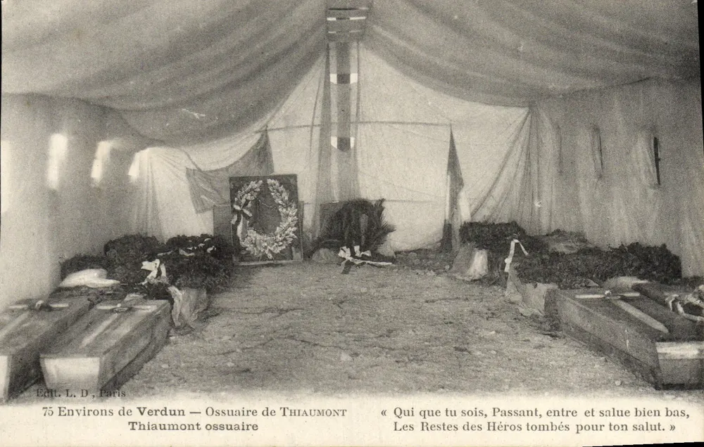 Ossuar von Thiaumont — Umgebung von Verdun — Verlag L. D., Paris - Vorderseite