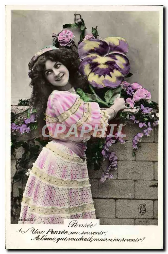 Frau in einem rosa Kleid mit einer Chrysantheme — Serie 2159 — Verlag K. B. Paris - Vorderseite