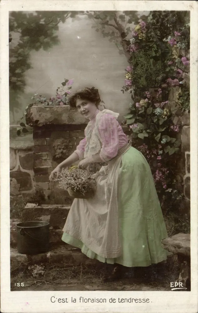 Frau in grünem und rosa Kleid — Blütenzärtlichkeit — EPR, Nr. 155 - Vorderseite