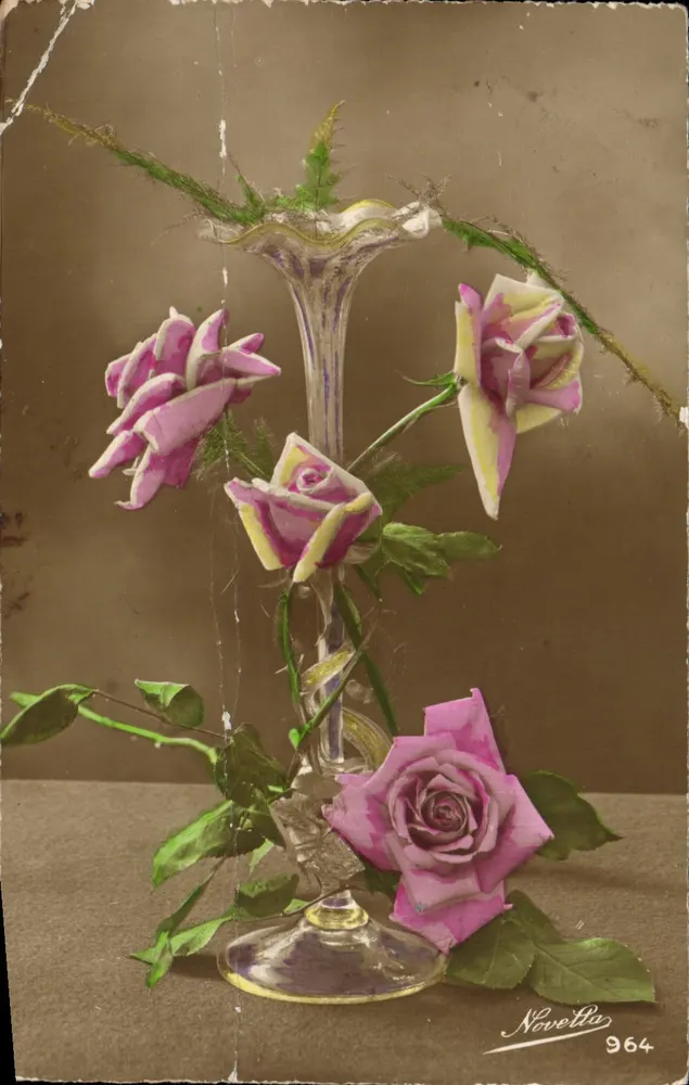 Rosas em um vaso de vidro — Novetta 964 - Frente