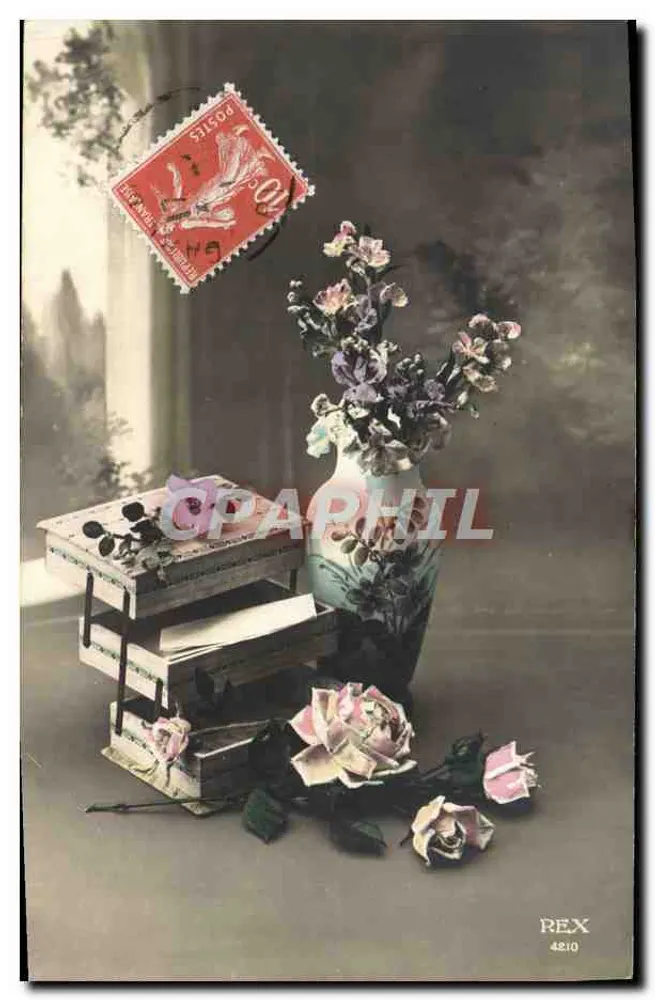 Arranjo de flores — Vaso decorativo e livros — REX 4210 - Frente