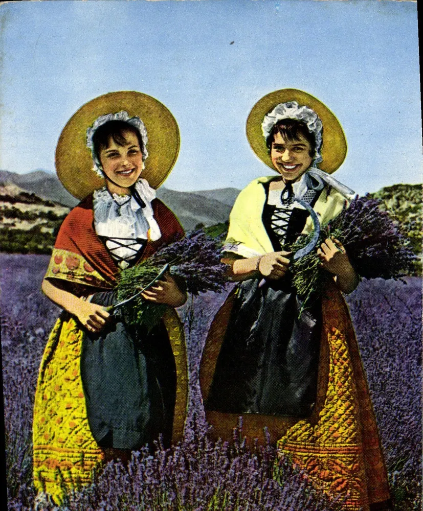 Zwei junge Frauen, die Lavendel pflücken — Landschaften der Provence — Éditions LADIA - Vorderseite