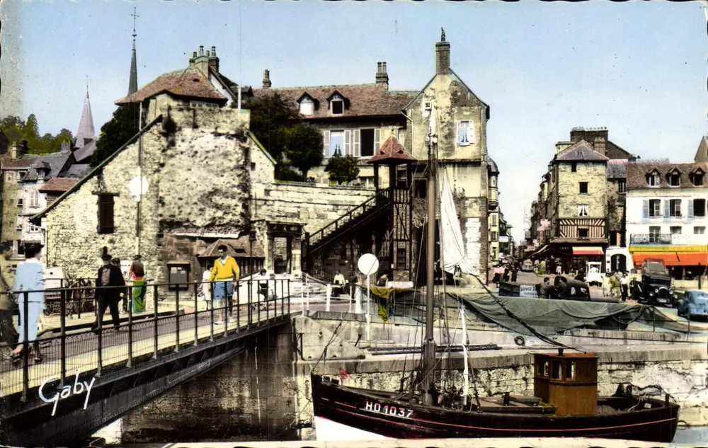 Honfleur (Calvados) — A Lieutenante — Edições Gaby - Frente