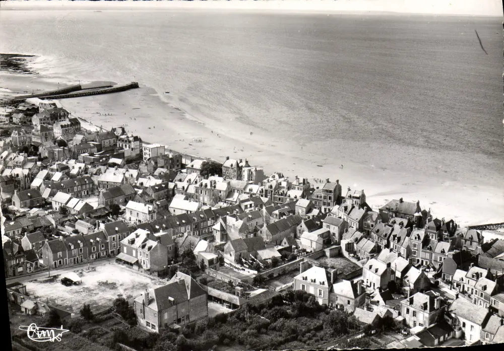 Grandcamp-Maisy — Vista aérea da praia — Imp. Mâcon n°7284 - Frente