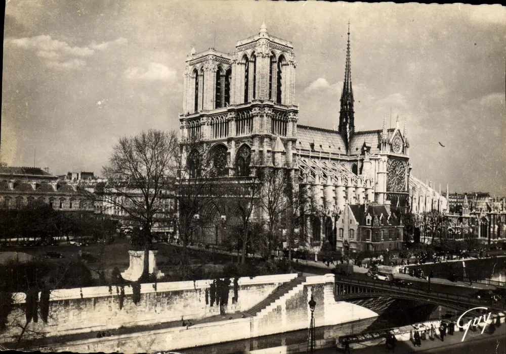 Nossa Senhora de Paris — Vista geral do lado sul — André LEBONNE, Paris - Frente