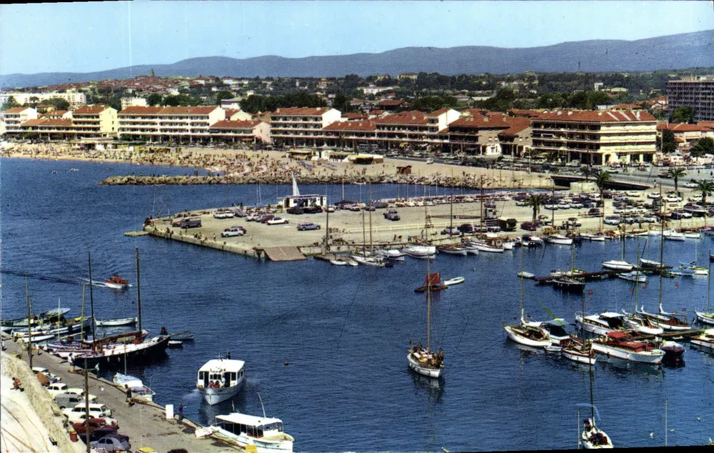 Frejus-Plage (Var) — vista do porto e da praia — Éditions « Malls » - Frente