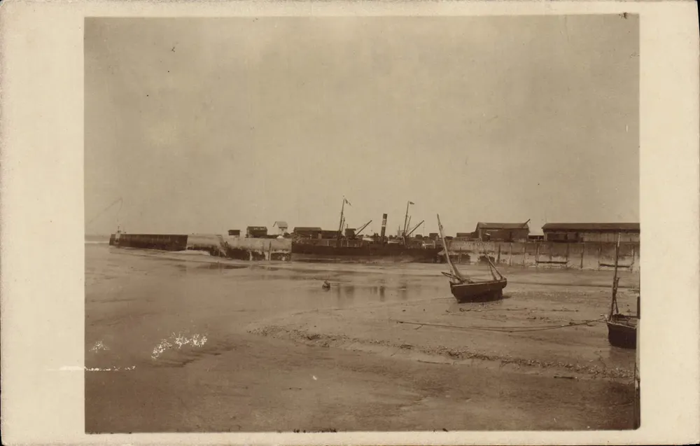 Porto de pesca — vista da doca e dos barcos — Carte postale n°7741/99 - Frente