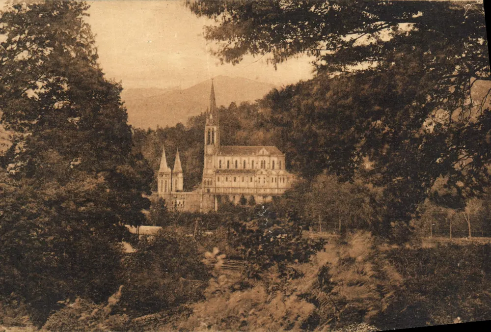 LOURDES (Htes-Pyr.) — A Basílica — Edição dos Magazines da Capela, n°18 - Frente