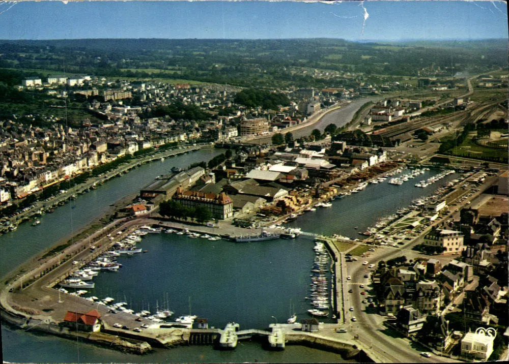 TROUVILLE-DEAUVILLE — Vue générale du Port — Mexichrome - Vorderseite