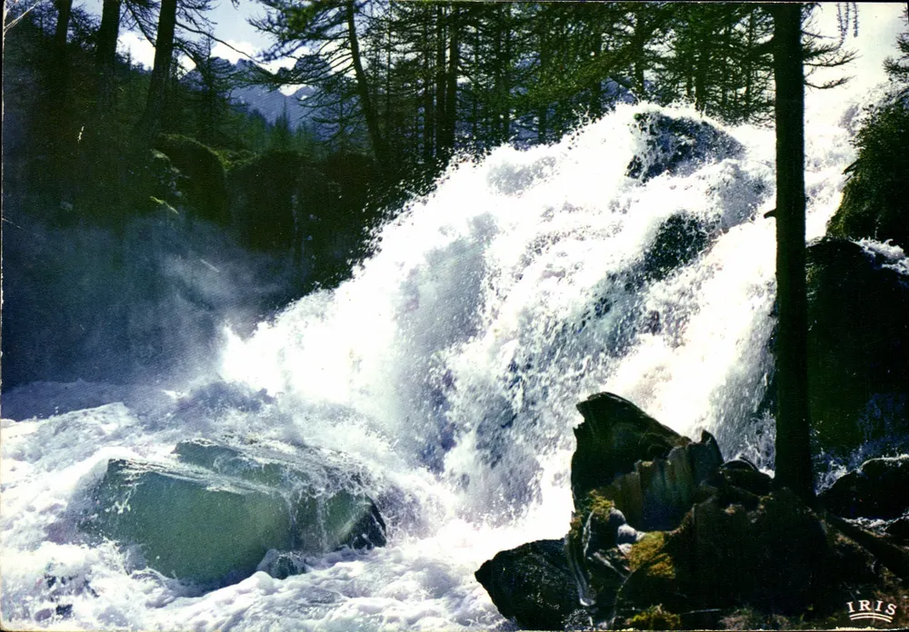 A Grande Cascata — PP 2708 bis — editor IRIS - Frente
