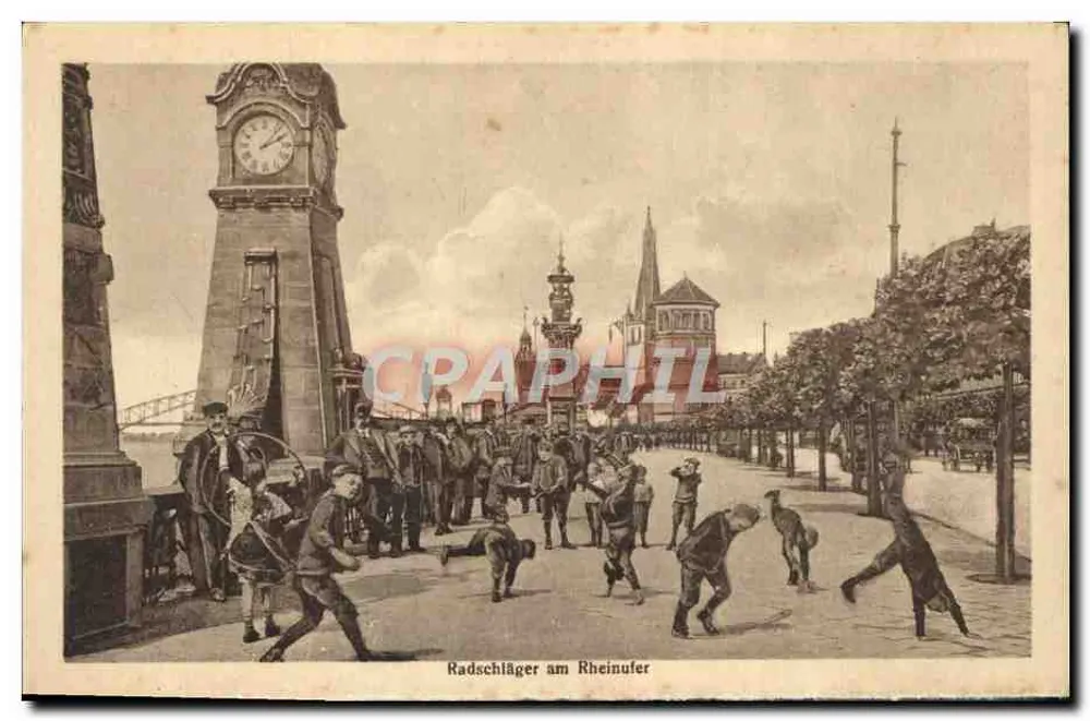 Rheinbrücke mit Rad Schlägern — Ansicht der Brücke über den Rhein mit Rad Schläger Spielern — Verlag nicht sichtbar - Rückseite